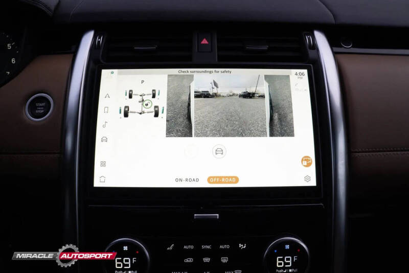 2022 Land Rover Discovery P300 S