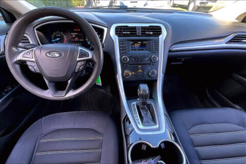 2015 Ford Fusion SE
