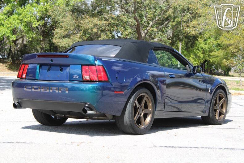 2004 Ford Mustang SVT Cobra