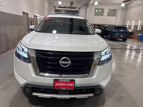 2025 Nissan Pathfinder Platinum