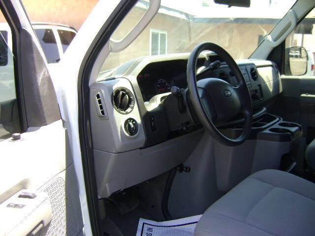 2013 Ford E-Series E-350 SD XL