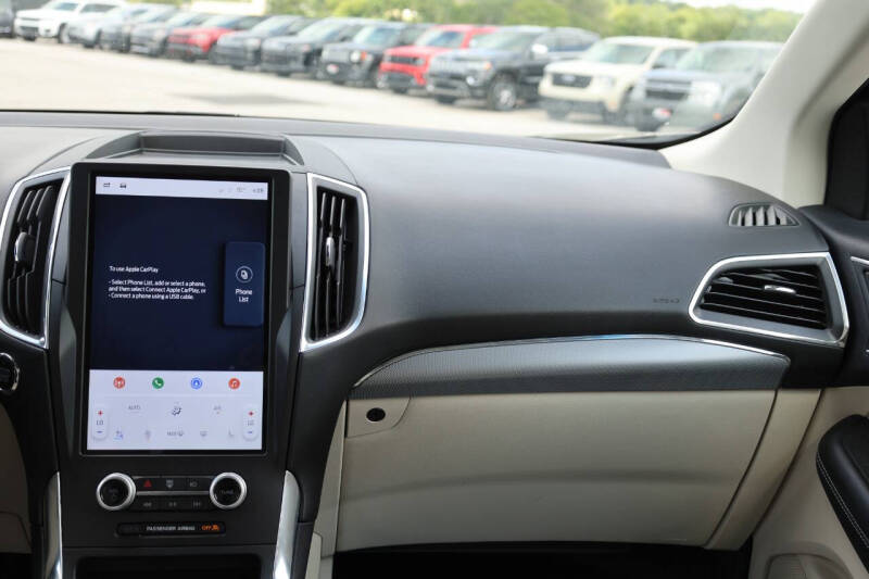 2021 Ford Edge Titanium