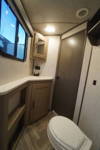 2021 Cruiser RV shadow  Cruiser