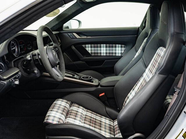 2025 Porsche 911 Turbo