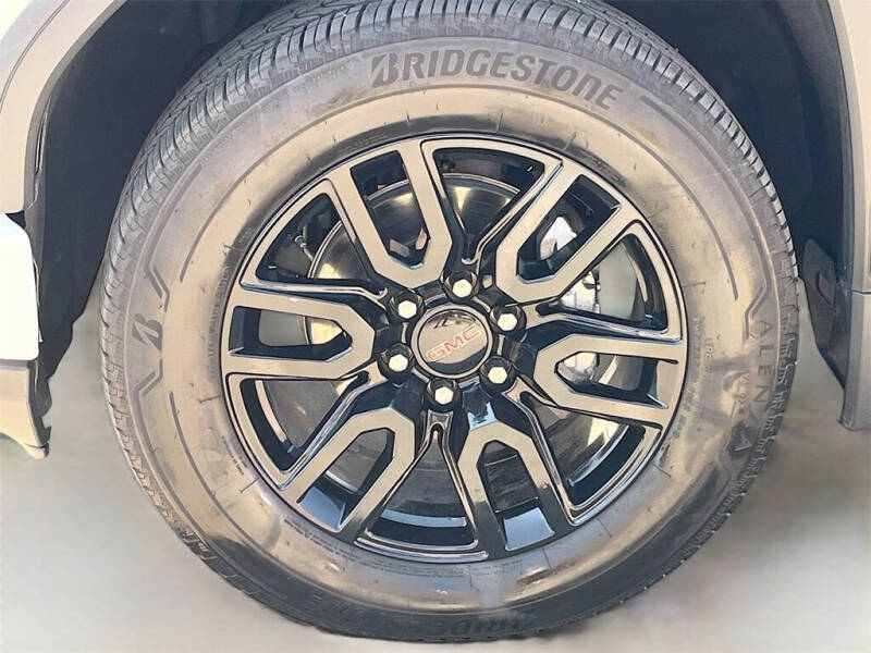 2024 GMC Sierra 1500 Elevation Standard