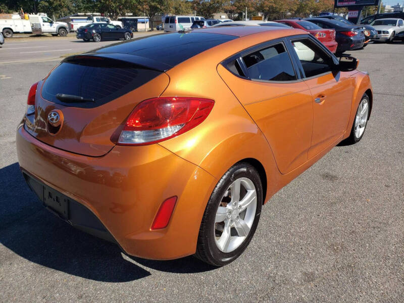 2014 Hyundai Veloster Base photo 10