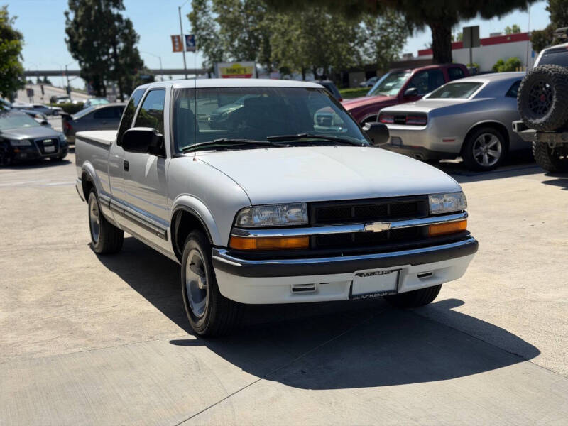 2000 Chevrolet S-10 LS