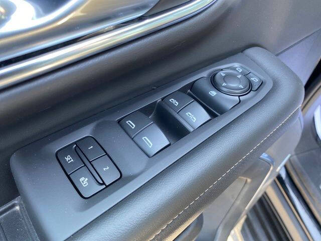 2024 GMC Yukon SLT