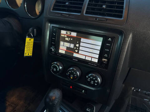 2014 Dodge Challenger SXT