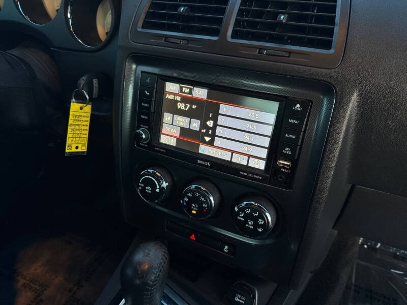 2014 Dodge Challenger SXT