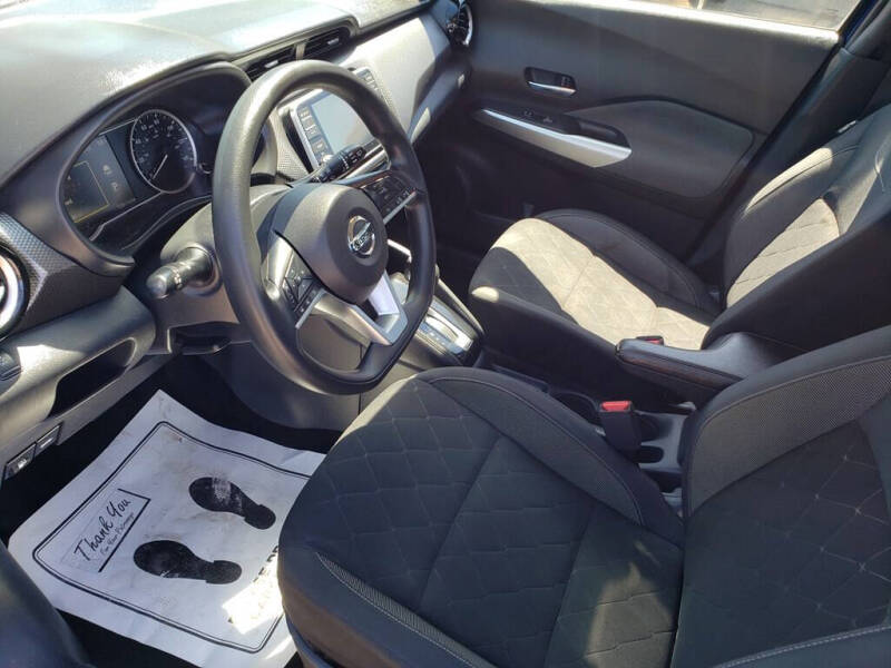 2019 Nissan Kicks S