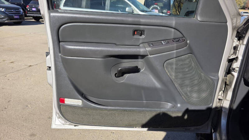 2004 Chevrolet Silverado 1500 LS