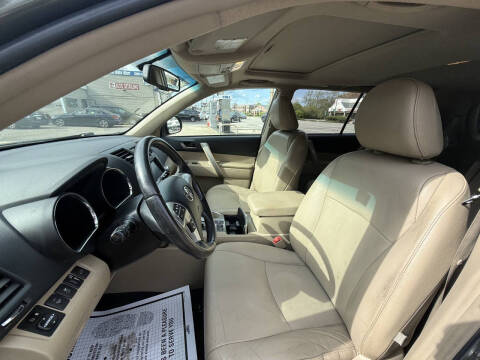 2012 Toyota Highlander SE