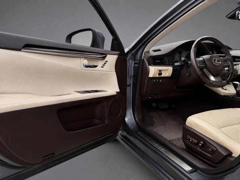 2016 Lexus ES 350