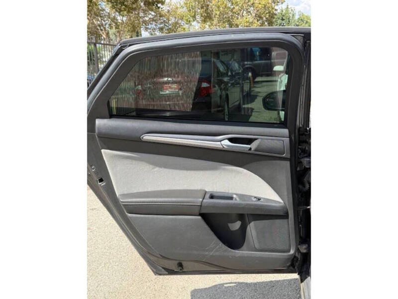 2015 Ford Fusion Hybrid S