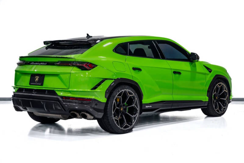 2023 Lamborghini Urus Performante