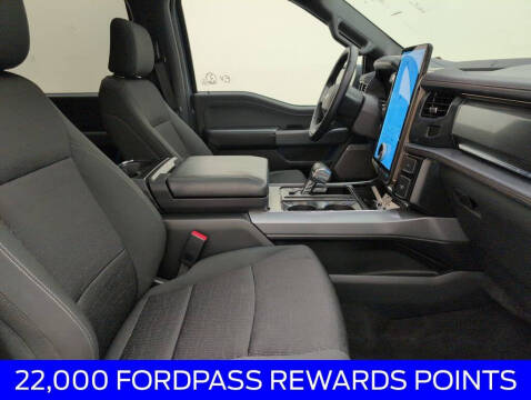 2023 Ford F-150 Lightning Lariat