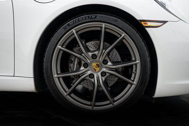 2017 Porsche 911 Carrera