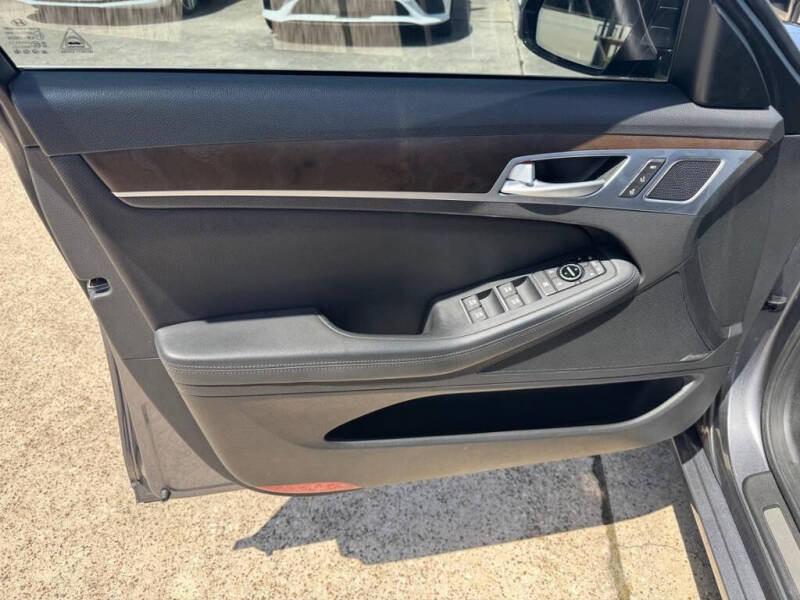 2015 Hyundai Genesis 5.0L