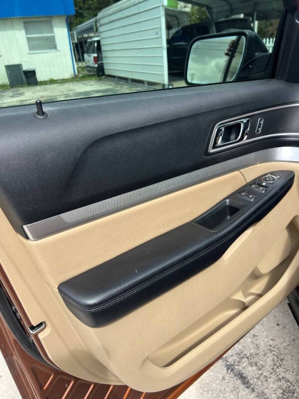 2017 Ford Explorer XLT - Photo 20