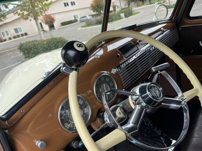1953 GMC Suburban