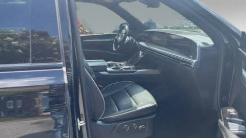2025 Cadillac Escalade ESV Sport