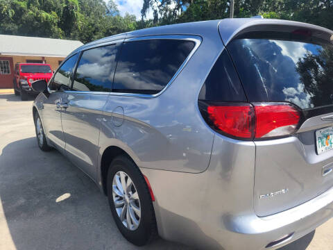 2017 Chrysler Pacifica Touring