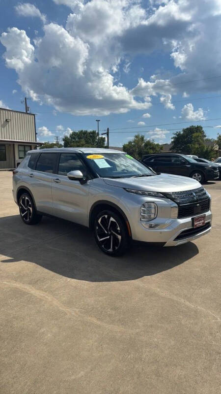 2024 Mitsubishi Outlander SE