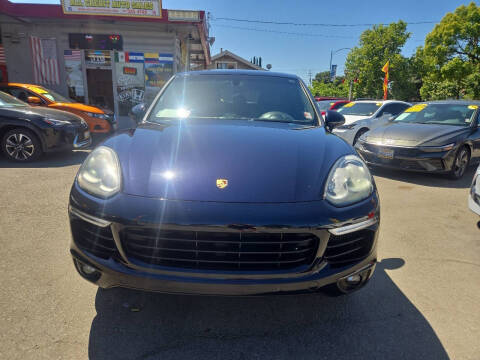 2017 Porsche Cayenne S