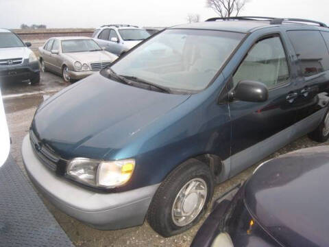1998 Toyota Sienna LE
