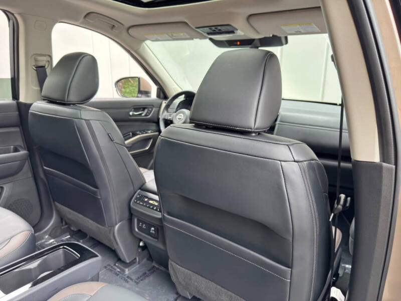 2024 Nissan Pathfinder Platinum