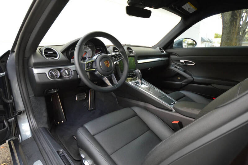 2025 Porsche 718 Cayman S