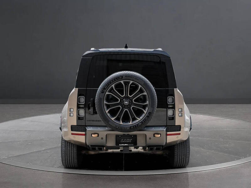 2025 Land Rover Defender