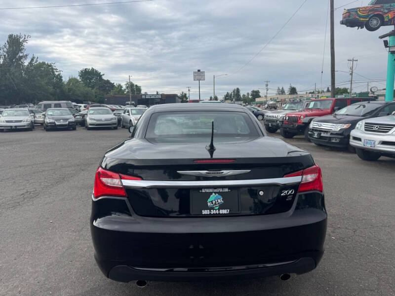 2013 Chrysler 200 S