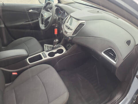 2017 Chevrolet Cruze LS Auto