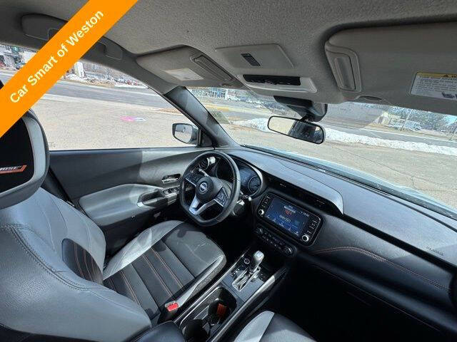 2023 Nissan Kicks SR