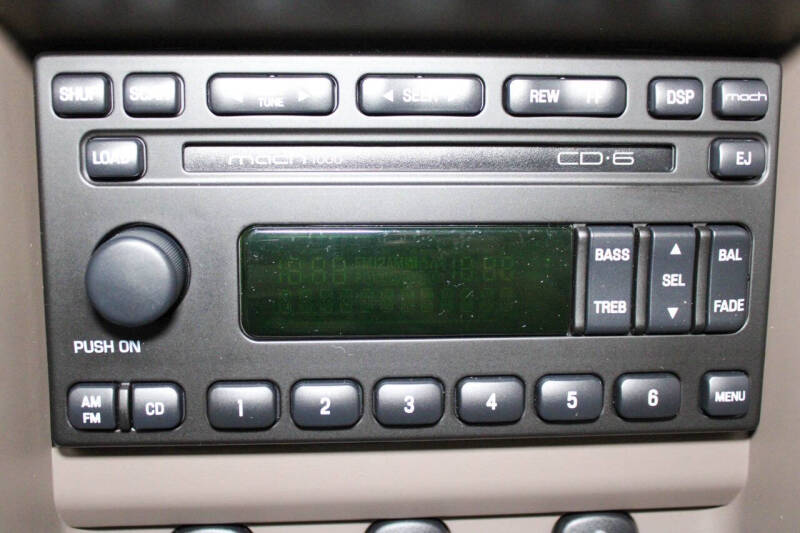 2003 Ford Mustang GT Deluxe