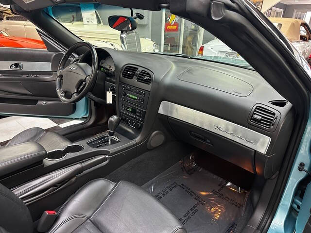 2002 Ford Thunderbird Deluxe