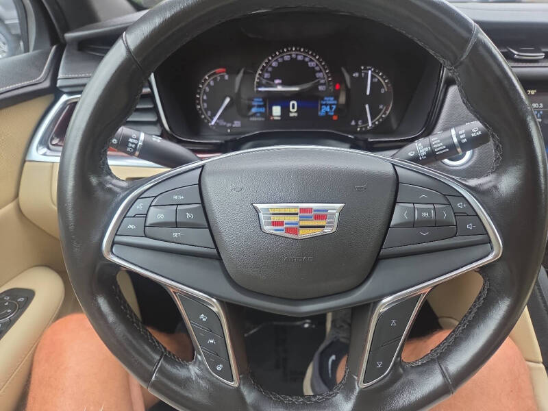2019 Cadillac XT5 Luxury