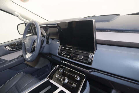 2023 Lincoln Navigator Black Label