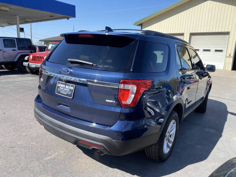 2016 Ford Explorer