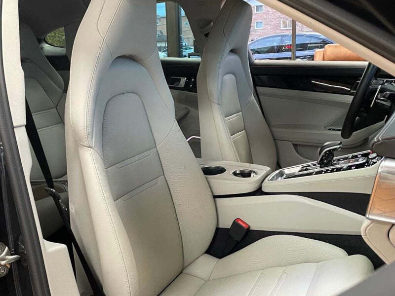 2022 Porsche Panamera 4S E-Hybrid