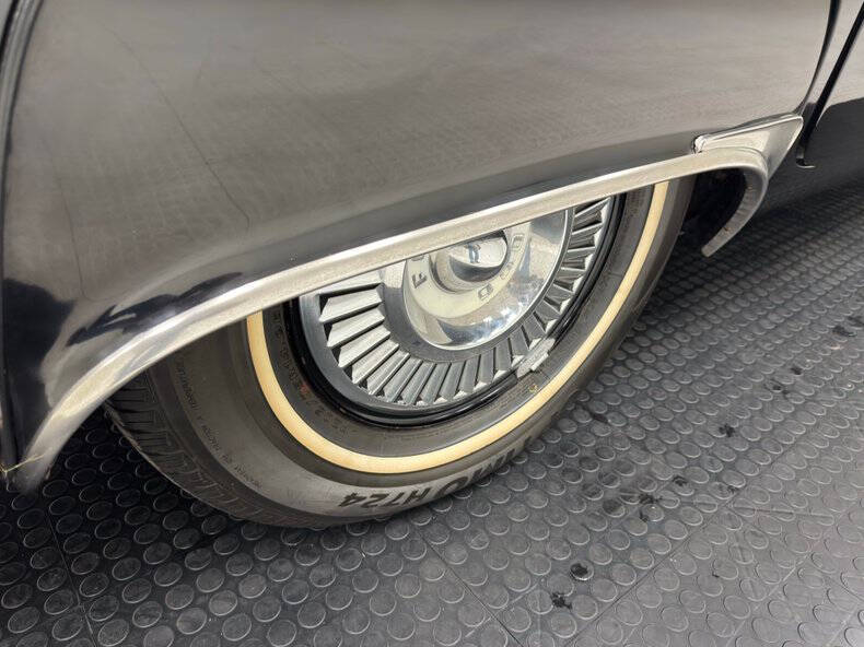 1957 Ford Thunderbird