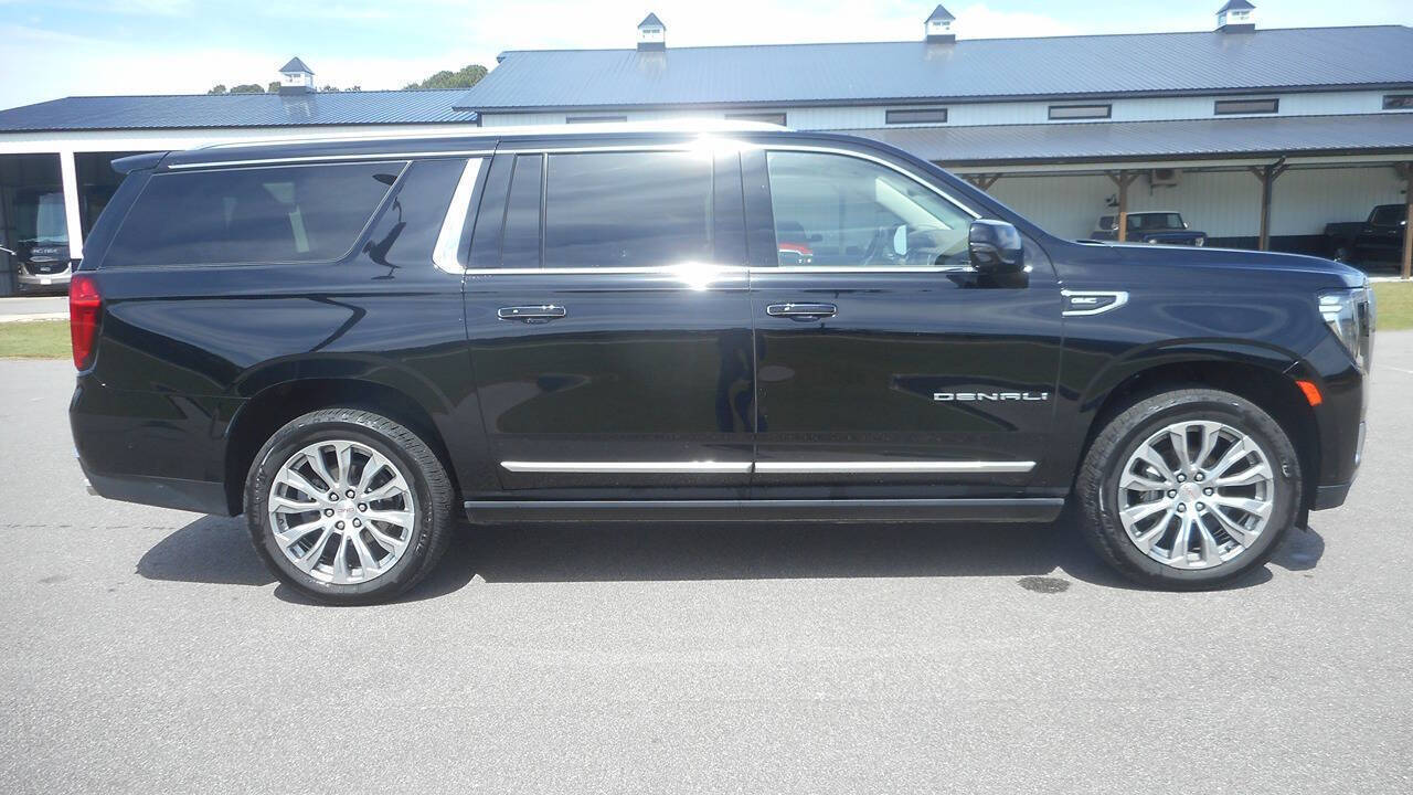 2023 GMC Yukon XL 2