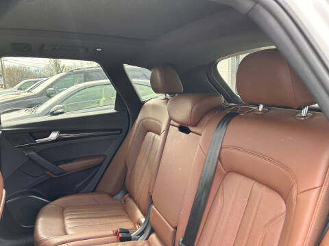 2018 Audi Q5 2.0T quattro Premium Plus