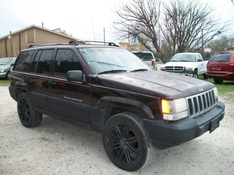 1997 Jeep Grand Cherokee for sale at THOM'S MOTORS in Houston TX