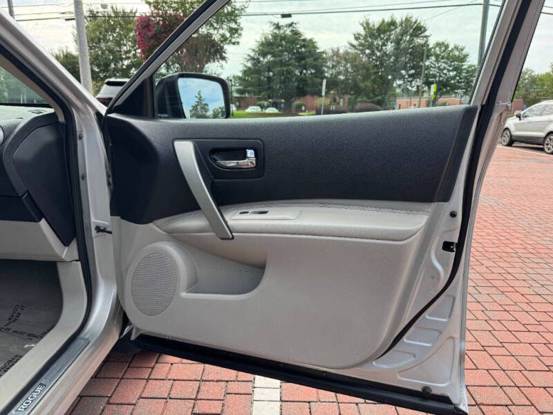 2012 Nissan Rogue SV w/SL Package