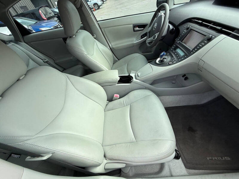 2010 Toyota Prius II