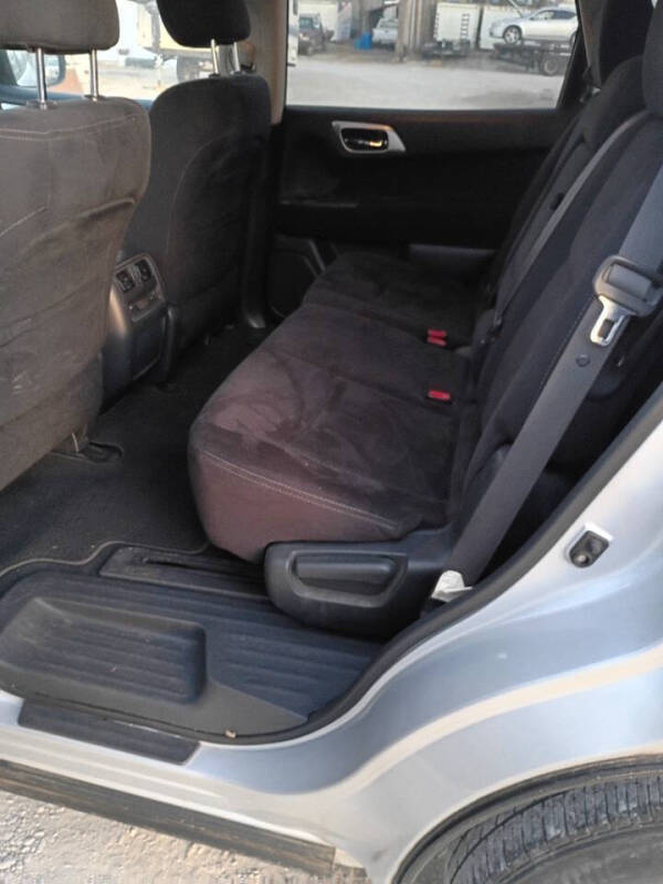 2013 Nissan Pathfinder SV