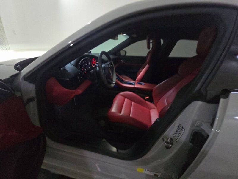 2024 Porsche Taycan GTS Sport Turismo